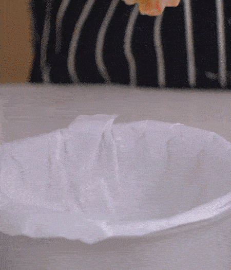 放到容器中，30-36攝氏度的地方發(fā)酵2次。