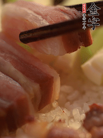 轉(zhuǎn)小火，繼續(xù)蓋蓋子燜2-3分鐘。