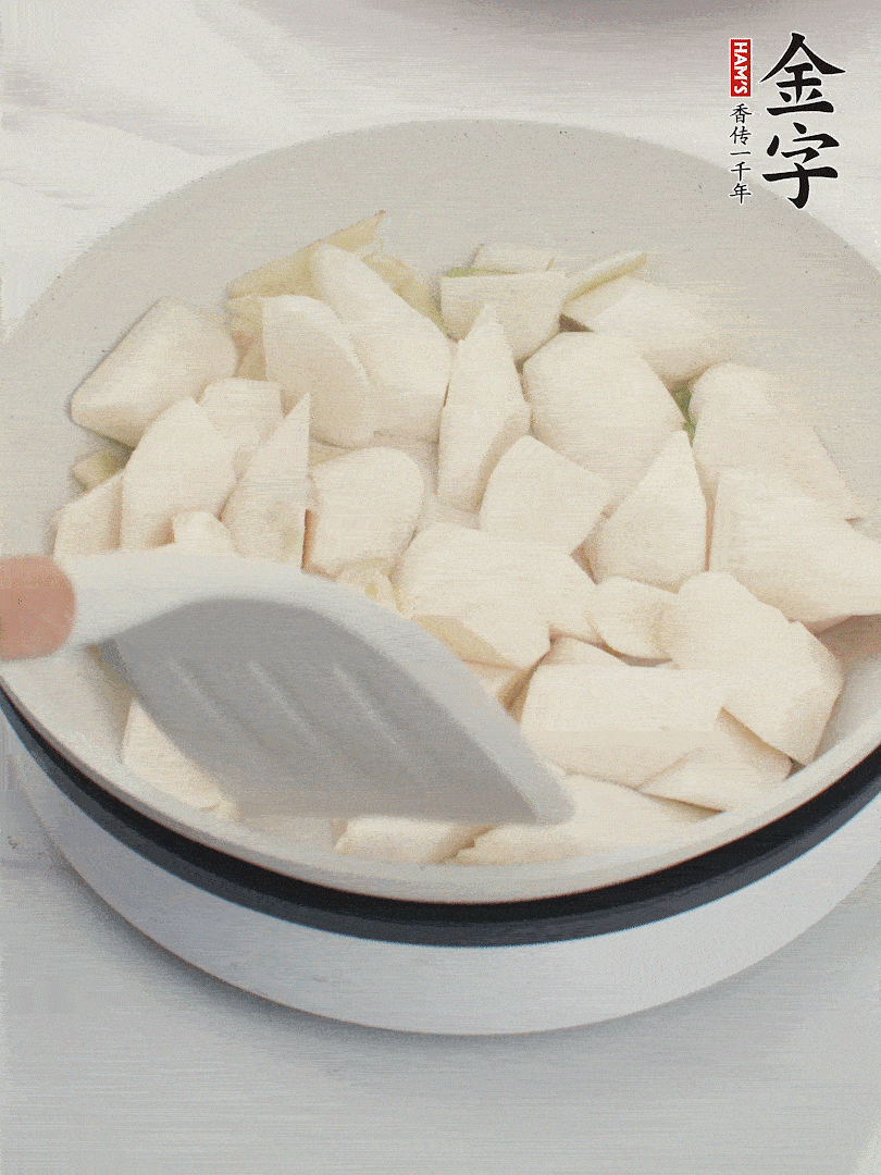 加茭白煸炒。