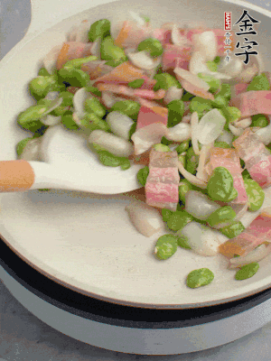 勾薄芡出鍋。