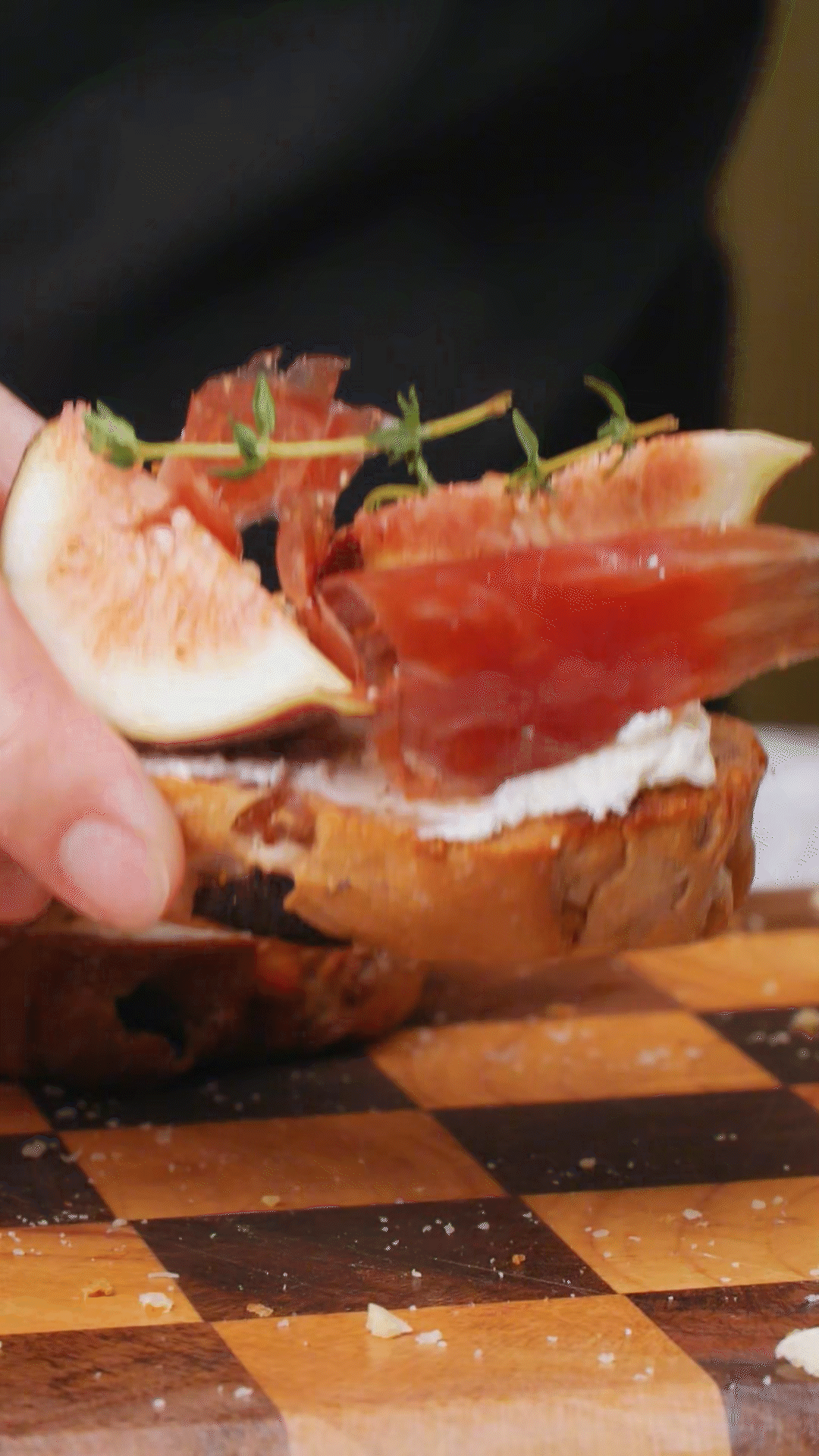 歐包切片，烤箱180°復烤10分鐘
