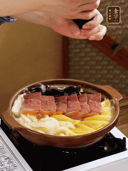 加水沒過食材，煮15-20分鐘