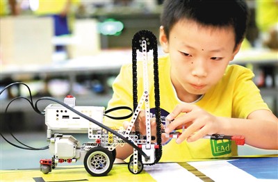 2017813գ2017AI˹O(sh)Ӌ(j)ِڽKK_(ki)ِһСxM(jn)ِǰ{(dio)ԇДzAl(f)